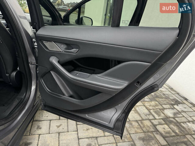 Серый Ягуар I-Pace, объемом двигателя 0 л и пробегом 98 тыс. км за 29700 $, фото 36 на Automoto.ua
