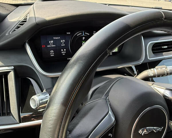 Серый Ягуар I-Pace, объемом двигателя 0 л и пробегом 111 тыс. км за 32990 $, фото 21 на Automoto.ua