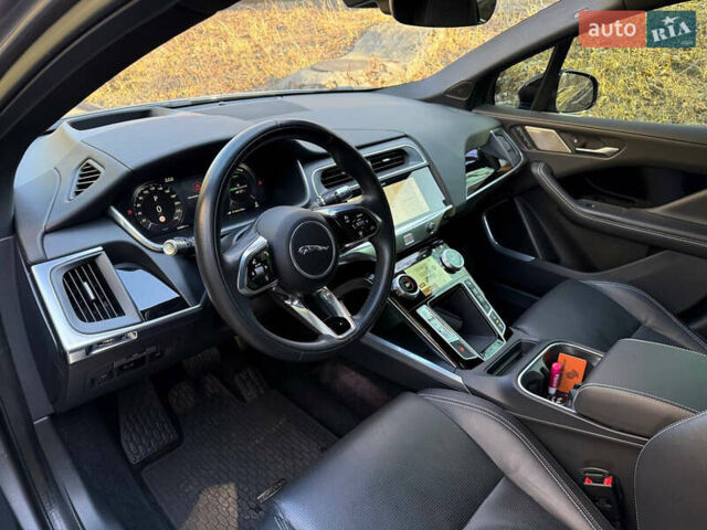 Серый Ягуар I-Pace, объемом двигателя 0 л и пробегом 49 тыс. км за 56500 $, фото 12 на Automoto.ua