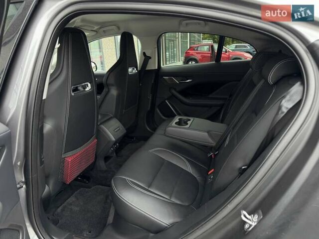Серый Ягуар I-Pace, объемом двигателя 0 л и пробегом 91 тыс. км за 28900 $, фото 70 на Automoto.ua