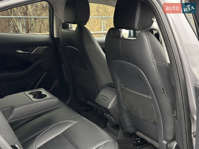Серый Ягуар I-Pace, объемом двигателя 0 л и пробегом 118 тыс. км за 25900 $, фото 82 на Automoto.ua