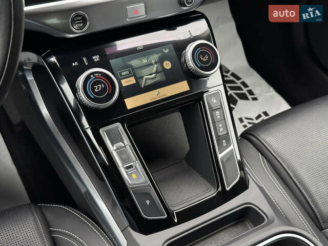 Серый Ягуар I-Pace, объемом двигателя 0 л и пробегом 118 тыс. км за 25900 $, фото 40 на Automoto.ua