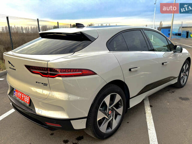 Серый Ягуар I-Pace, объемом двигателя 0 л и пробегом 85 тыс. км за 31999 $, фото 6 на Automoto.ua
