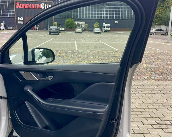 Ягуар I-Pace 2021 в Луцке на Automoto.ua Серый Ягуар I-Pace, объемом двигателя 0 л и пробегом 79 тыс. км за 31500 $, фото 38 на Automoto.ua