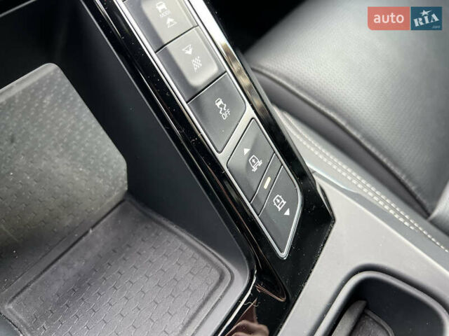 Серый Ягуар I-Pace, объемом двигателя 0 л и пробегом 49 тыс. км за 35900 $, фото 19 на Automoto.ua