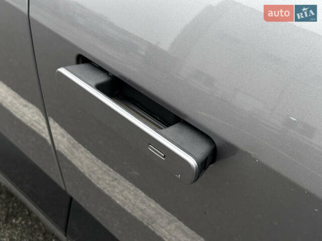 Серый Ягуар I-Pace, объемом двигателя 0 л и пробегом 118 тыс. км за 25900 $, фото 26 на Automoto.ua