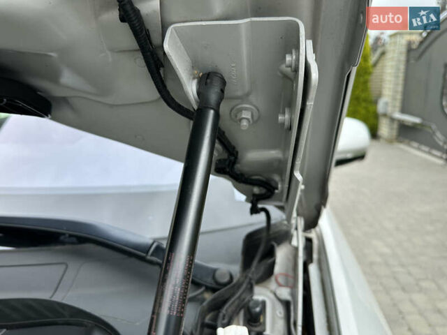 Серый Ягуар I-Pace, объемом двигателя 0 л и пробегом 115 тыс. км за 27000 $, фото 111 на Automoto.ua