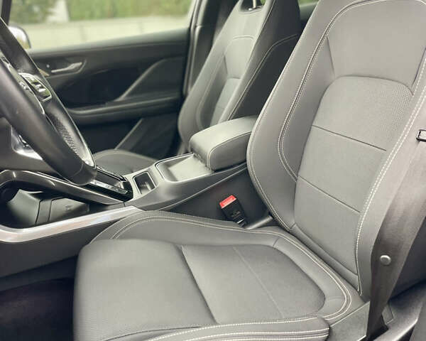 Серый Ягуар I-Pace, объемом двигателя 0 л и пробегом 79 тыс. км за 30500 $, фото 58 на Automoto.ua