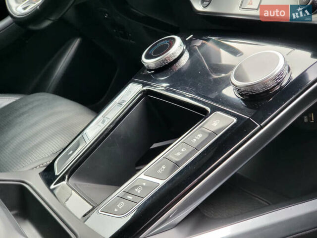 Серый Ягуар I-Pace, объемом двигателя 0 л и пробегом 288 тыс. км за 21999 $, фото 21 на Automoto.ua