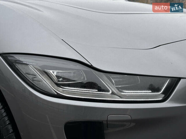 Серый Ягуар I-Pace, объемом двигателя 0 л и пробегом 118 тыс. км за 25900 $, фото 8 на Automoto.ua