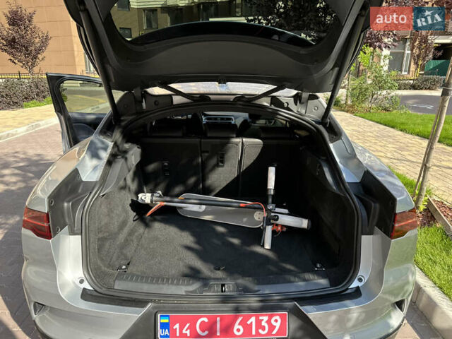 Серый Ягуар I-Pace, объемом двигателя 0 л и пробегом 88 тыс. км за 34900 $, фото 36 на Automoto.ua