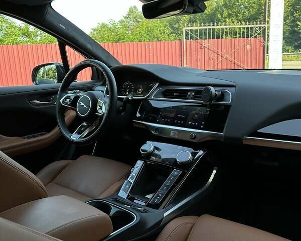 Серый Ягуар I-Pace, объемом двигателя 0 л и пробегом 13 тыс. км за 46400 $, фото 10 на Automoto.ua