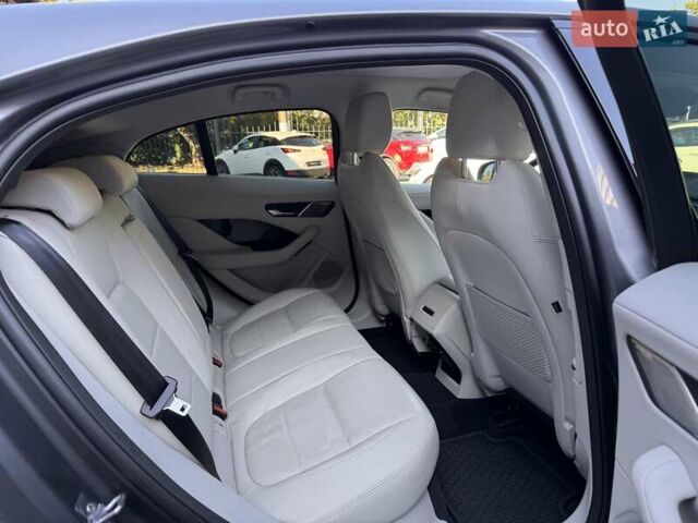 Серый Ягуар I-Pace, объемом двигателя 0 л и пробегом 43 тыс. км за 47900 $, фото 13 на Automoto.ua