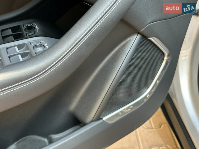 Серый Ягуар I-Pace, объемом двигателя 0 л и пробегом 88 тыс. км за 36900 $, фото 23 на Automoto.ua