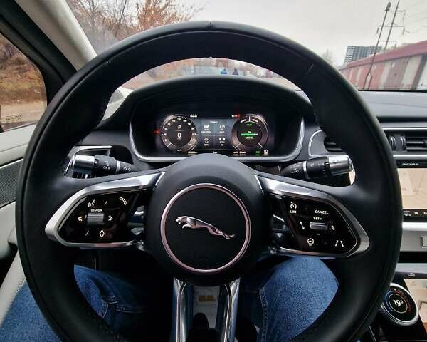 Серый Ягуар I-Pace, объемом двигателя 0 л и пробегом 34 тыс. км за 35400 $, фото 3 на Automoto.ua