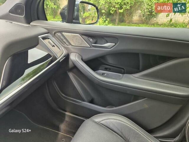 Серый Ягуар I-Pace, объемом двигателя 0 л и пробегом 20 тыс. км за 40000 $, фото 31 на Automoto.ua