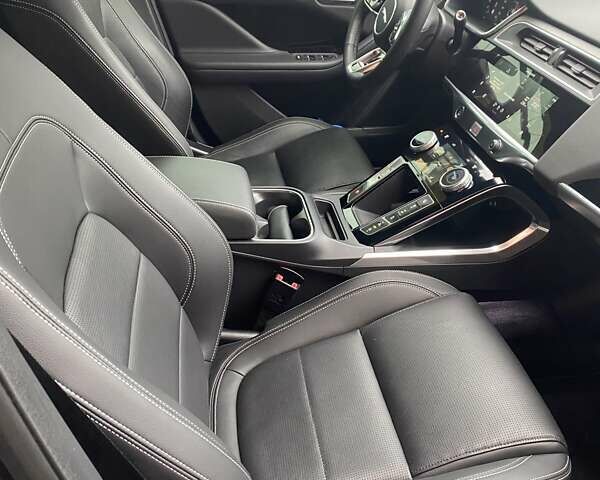 Серый Ягуар I-Pace, объемом двигателя 0 л и пробегом 11 тыс. км за 43990 $, фото 9 на Automoto.ua