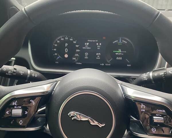 Серый Ягуар I-Pace, объемом двигателя 0 л и пробегом 11 тыс. км за 43990 $, фото 4 на Automoto.ua