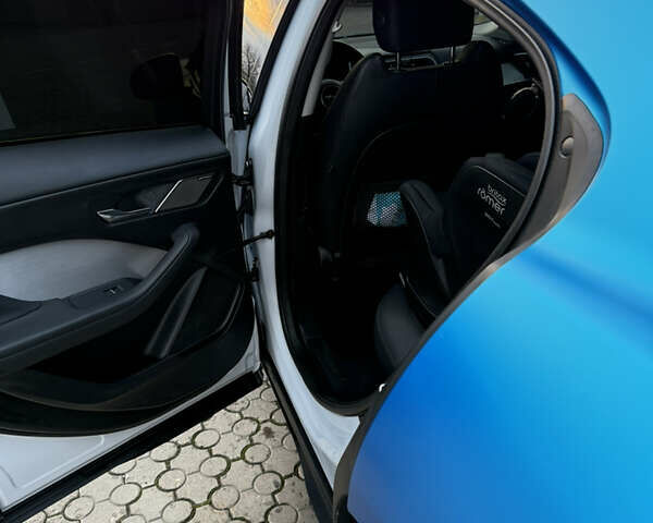 Синій Ягуар I-Pace, об'ємом двигуна 0 л та пробігом 114 тис. км за 30800 $, фото 11 на Automoto.ua
