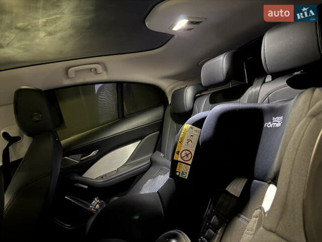 Синій Ягуар I-Pace, об'ємом двигуна 0 л та пробігом 114 тис. км за 30800 $, фото 24 на Automoto.ua