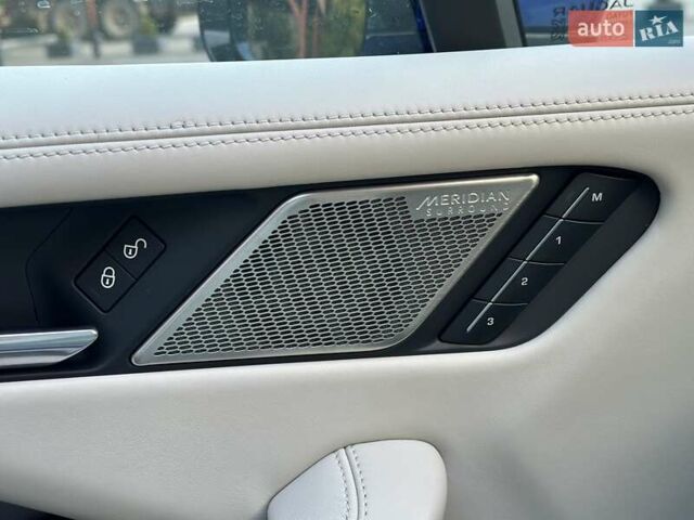 Синий Ягуар I-Pace, объемом двигателя 0 л и пробегом 81 тыс. км за 33790 $, фото 15 на Automoto.ua