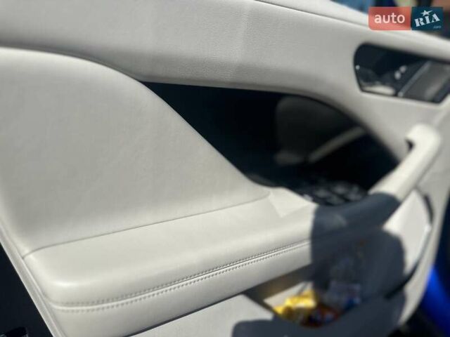 Синий Ягуар I-Pace, объемом двигателя 0 л и пробегом 71 тыс. км за 28500 $, фото 11 на Automoto.ua