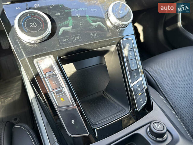Синий Ягуар I-Pace, объемом двигателя 0 л и пробегом 31 тыс. км за 31500 $, фото 39 на Automoto.ua