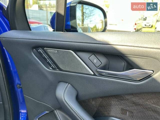 Синий Ягуар I-Pace, объемом двигателя 0 л и пробегом 31 тыс. км за 31500 $, фото 51 на Automoto.ua