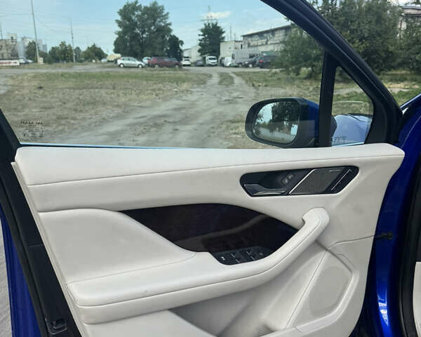 Синий Ягуар I-Pace, объемом двигателя 0 л и пробегом 87 тыс. км за 17400 $, фото 20 на Automoto.ua