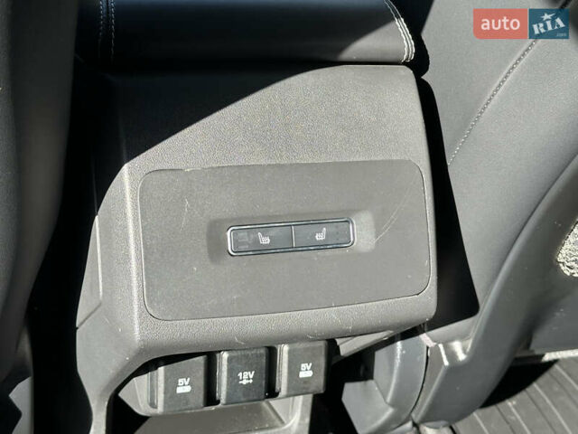 Синий Ягуар I-Pace, объемом двигателя 0 л и пробегом 31 тыс. км за 31500 $, фото 43 на Automoto.ua