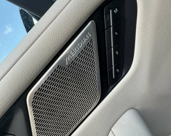 Синий Ягуар I-Pace, объемом двигателя 0 л и пробегом 87 тыс. км за 17400 $, фото 23 на Automoto.ua