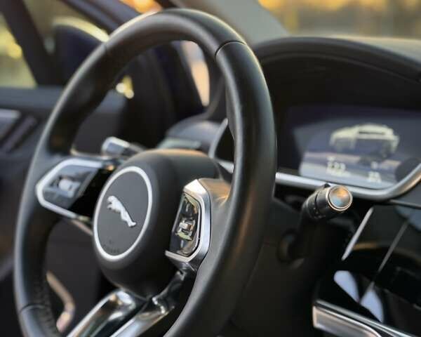Синий Ягуар I-Pace, объемом двигателя 0 л и пробегом 30 тыс. км за 29700 $, фото 1 на Automoto.ua