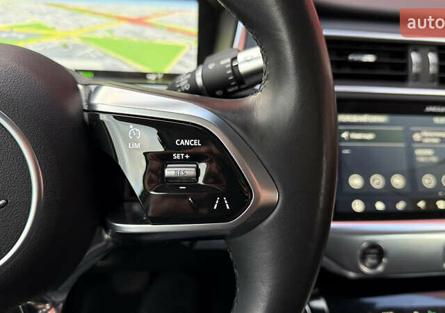 Синий Ягуар I-Pace, объемом двигателя 0 л и пробегом 107 тыс. км за 23500 $, фото 27 на Automoto.ua