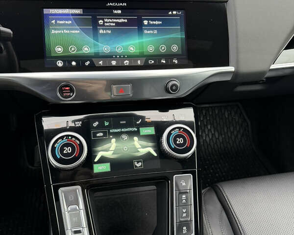 Синий Ягуар I-Pace, объемом двигателя 0 л и пробегом 77 тыс. км за 19900 $, фото 30 на Automoto.ua