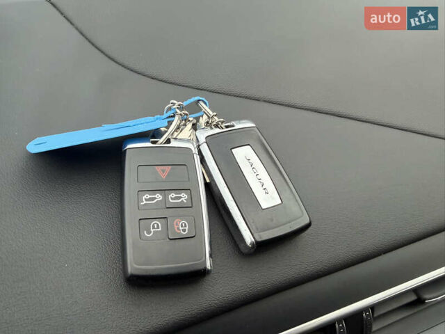 Синий Ягуар I-Pace, объемом двигателя 0 л и пробегом 77 тыс. км за 19900 $, фото 34 на Automoto.ua