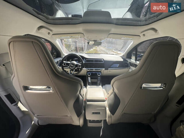 Синий Ягуар I-Pace, объемом двигателя 0 л и пробегом 37 тыс. км за 26700 $, фото 5 на Automoto.ua