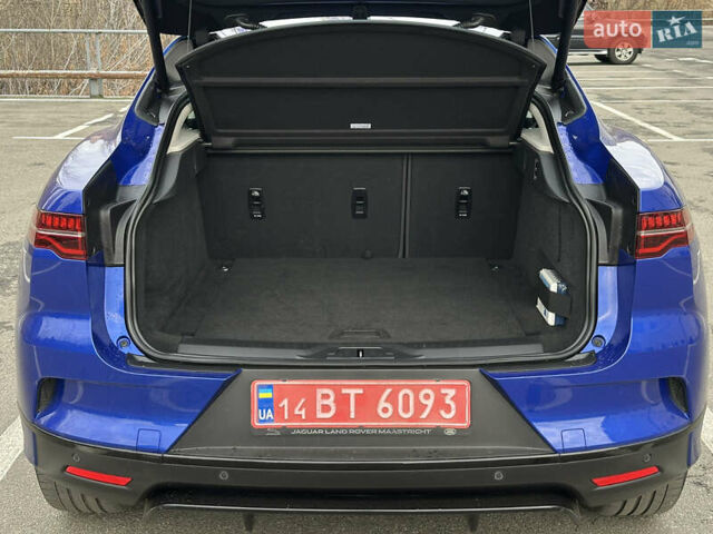 Синий Ягуар I-Pace, объемом двигателя 0 л и пробегом 124 тыс. км за 22499 $, фото 88 на Automoto.ua