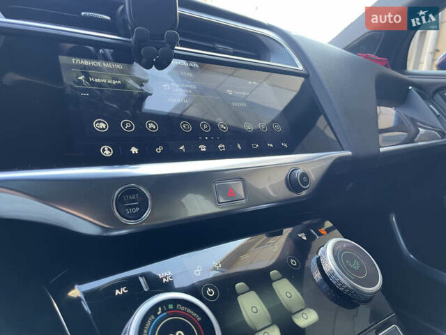 Синий Ягуар I-Pace, объемом двигателя 0 л и пробегом 95 тыс. км за 34900 $, фото 25 на Automoto.ua