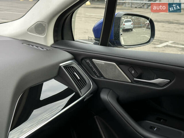 Синий Ягуар I-Pace, объемом двигателя 0 л и пробегом 124 тыс. км за 22499 $, фото 54 на Automoto.ua