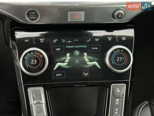 Синий Ягуар I-Pace, объемом двигателя 0 л и пробегом 124 тыс. км за 22499 $, фото 52 на Automoto.ua