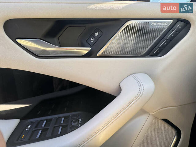 Синий Ягуар I-Pace, объемом двигателя 0 л и пробегом 37 тыс. км за 26700 $, фото 9 на Automoto.ua