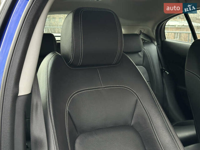 Синий Ягуар I-Pace, объемом двигателя 0 л и пробегом 124 тыс. км за 22499 $, фото 60 на Automoto.ua