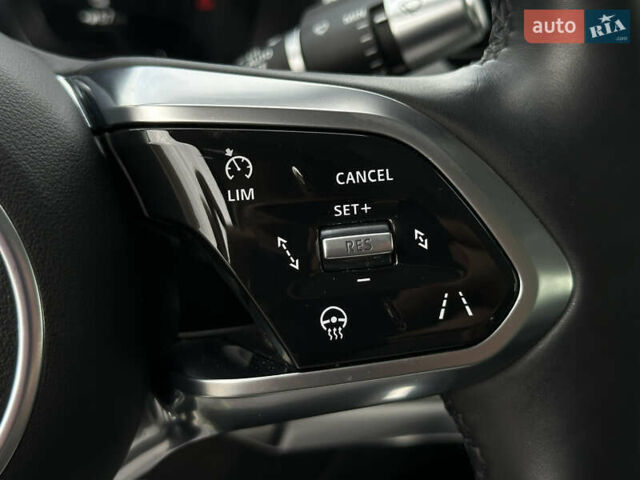 Синий Ягуар I-Pace, объемом двигателя 0 л и пробегом 124 тыс. км за 22499 $, фото 56 на Automoto.ua