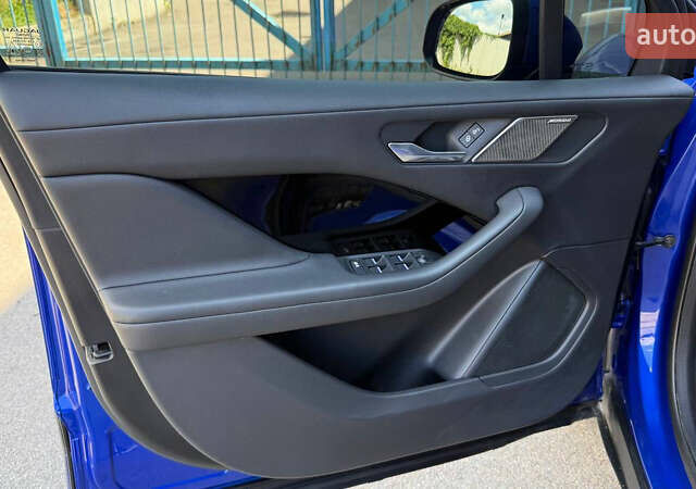 Синий Ягуар I-Pace, объемом двигателя 0 л и пробегом 115 тыс. км за 26800 $, фото 67 на Automoto.ua