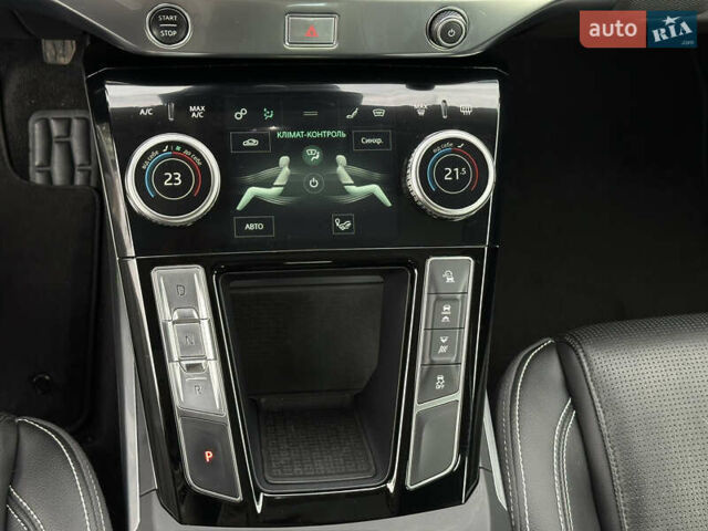 Синий Ягуар I-Pace, объемом двигателя 0 л и пробегом 124 тыс. км за 22499 $, фото 53 на Automoto.ua