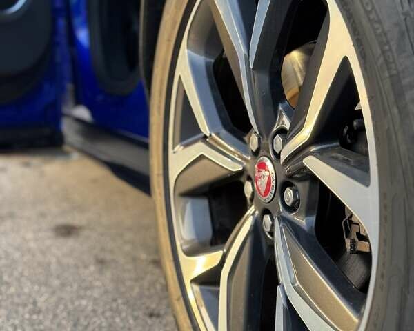 Синий Ягуар I-Pace, объемом двигателя 0 л и пробегом 30 тыс. км за 29700 $, фото 4 на Automoto.ua