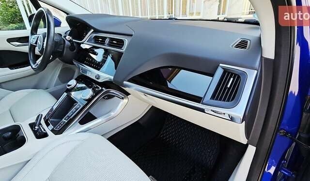 Синий Ягуар I-Pace, объемом двигателя 0 л и пробегом 121 тыс. км за 24999 $, фото 88 на Automoto.ua