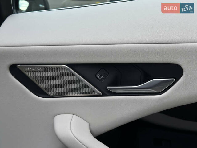 Синий Ягуар I-Pace, объемом двигателя 0 л и пробегом 107 тыс. км за 26500 $, фото 70 на Automoto.ua