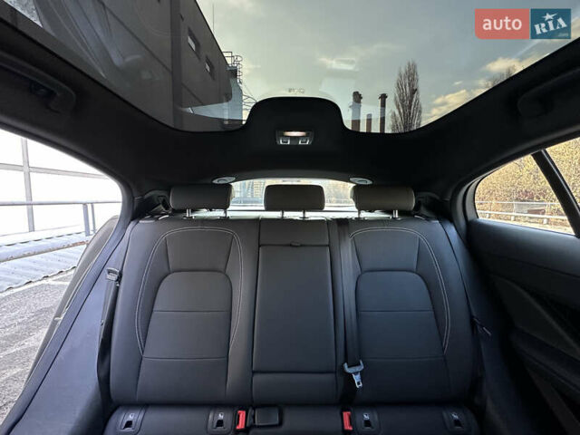Синий Ягуар I-Pace, объемом двигателя 0 л и пробегом 117 тыс. км за 23500 $, фото 77 на Automoto.ua