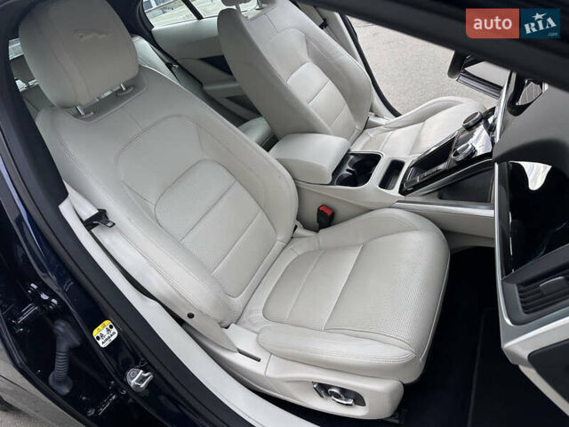 Синий Ягуар I-Pace, объемом двигателя 0 л и пробегом 107 тыс. км за 26500 $, фото 54 на Automoto.ua